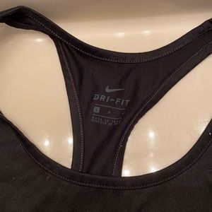 Women’s Nike Tank top in size large